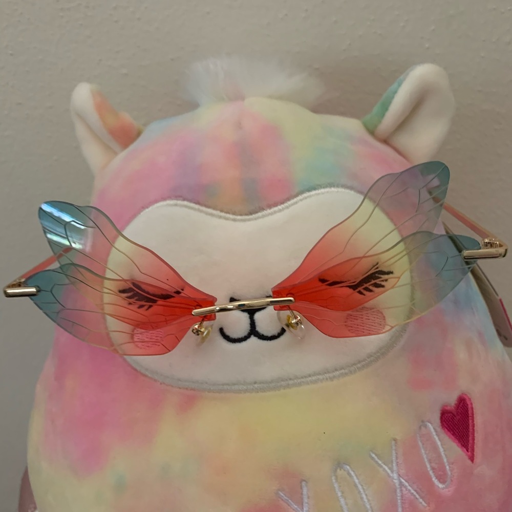 FINAL SALE PRICE. CLOSET CLEAR-OUT - Picture 2 of 8